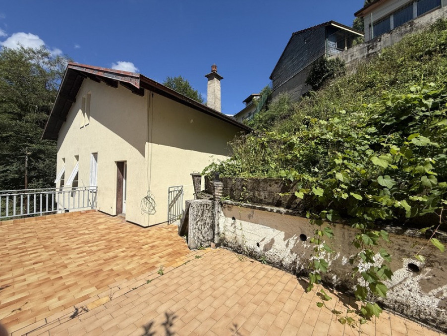 Maison sur Saint-Claude ; prix nous consulter ; Vente Réf. 1947