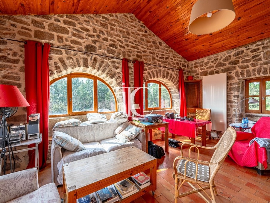 Maison sur Les Vans ; 650 000 €  ; Vente Réf. 301375437-2503900