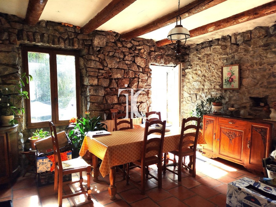 Maison sur Banne ; 309 000 €  ; Vente Réf. 301376110-2504936