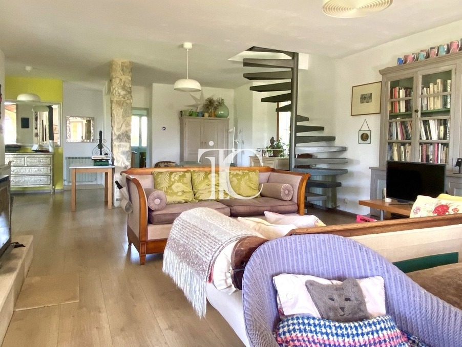 Maison sur Barjac ; 395 000 €  ; Achat Réf. 301376013-2504952