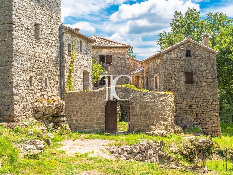 A vendre maison Les Vans 07140; 1 050 000 € 