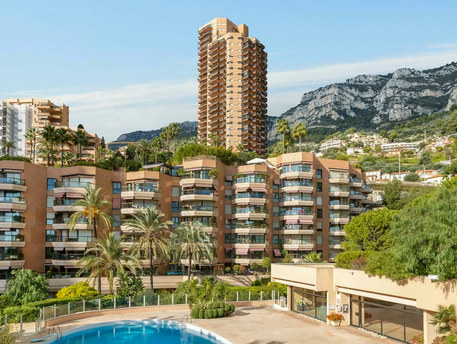 Local professionnel 14 000 €  Réf. BUREAU-MONTECARLO Monaco