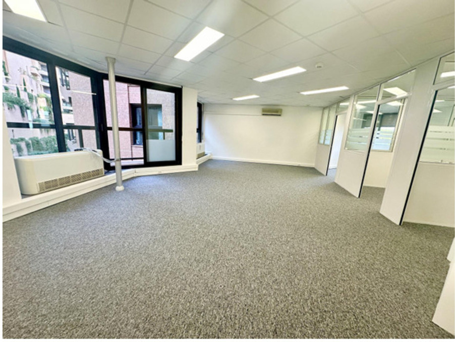 Local professionnel sur Monaco ; 14 000 €  ; A louer Réf. BUREAU-MONTECARLO
