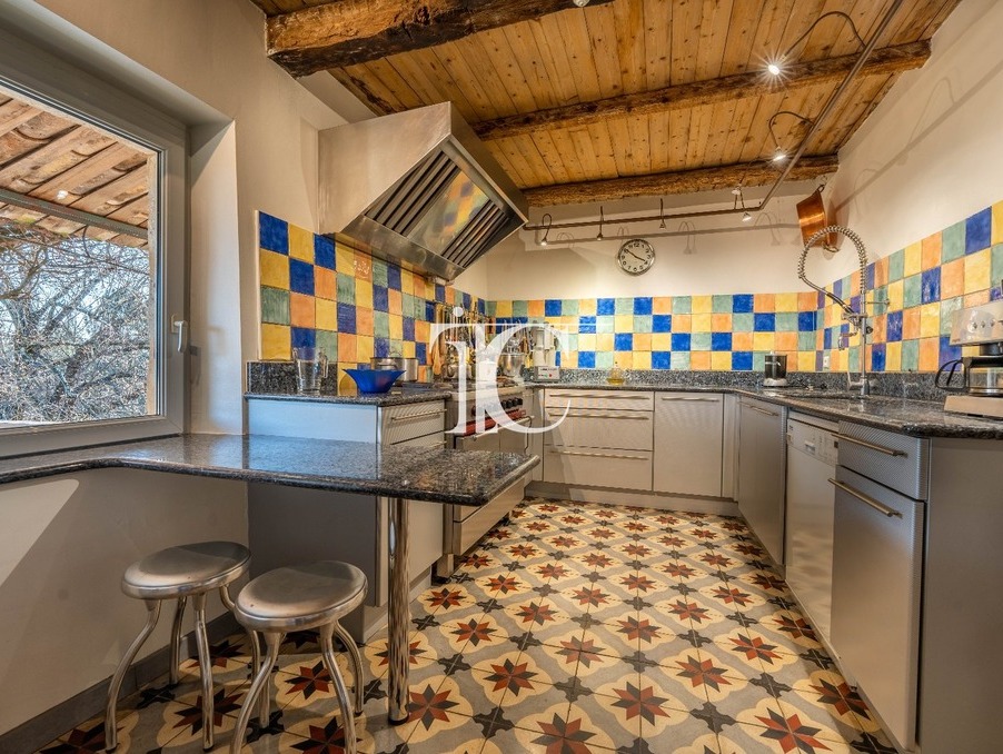 Maison sur Les Vans ; 1 095 000 €  ; Achat Réf. 301376014-2505973