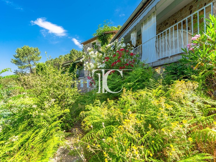 Maison sur Les Vans ; 597 000 €  ; Achat Réf. 301375233-2411834