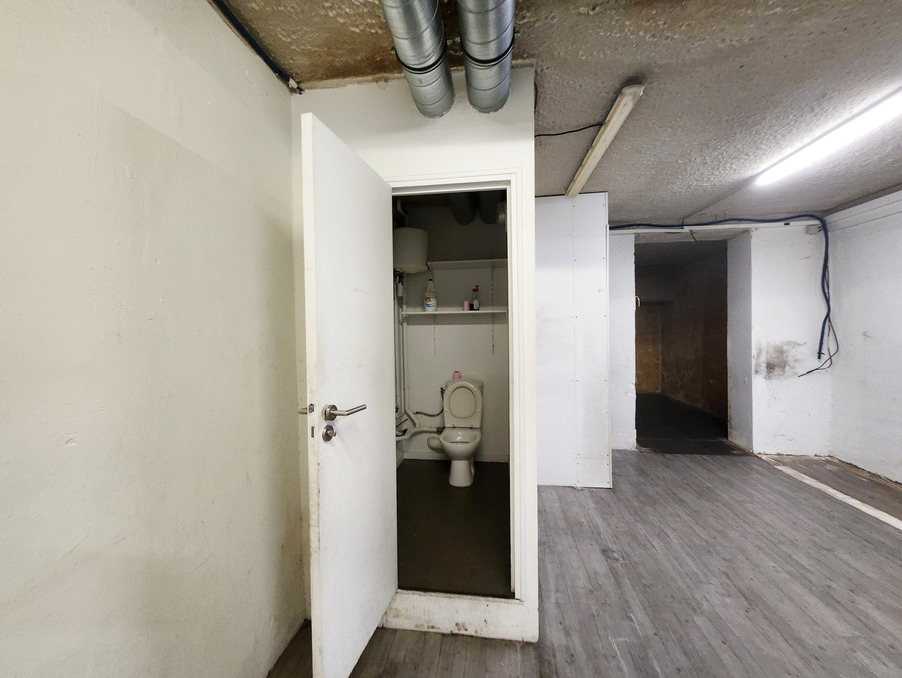 Local commercial 3 973 €  sur Paris (75015) - Réf. CLLCO360001917