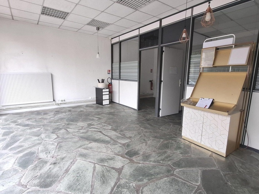 Local commercial sur Vernon ; 900 €  ; A louer Réf. 572-DESJARDINS_572