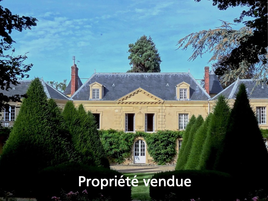 Chateau 21 000 000 €  sur Dampierre-en-Yvelines (78720) - Réf. 4345521