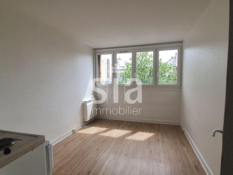 Appartement 160 500 €  sur Paris (75020) - Réf. CLVST360001946