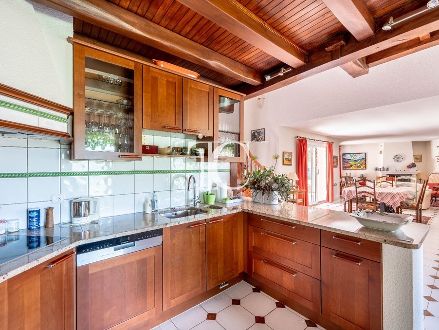 Maison sur Les Vans ; 652 000 €  ; Achat Réf. 301376144-25071018