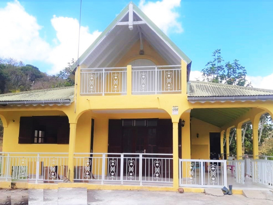 Maison 1 100 €  sur Morne a l'Eau (97111) - Réf. LB749