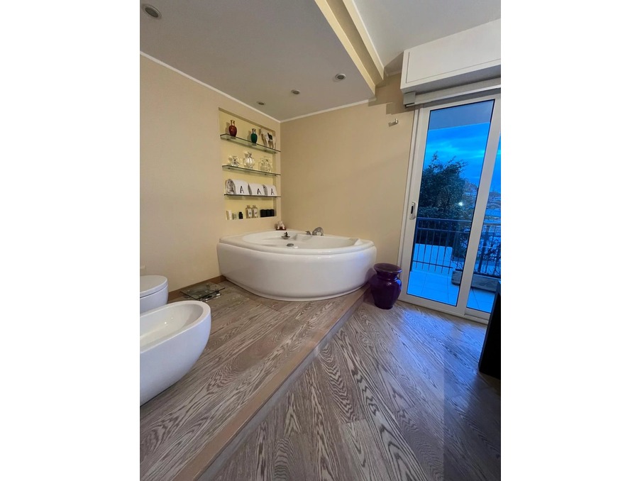 Appartement sur Roquebrune-Cap-Martin ; 1 350 000 €  ; Vente Réf. 86122979