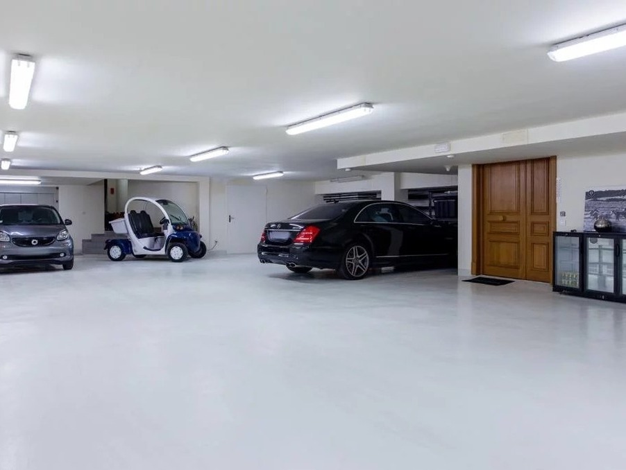 Maison 25 000 000 €  sur Antibes (06600) - Réf. 83782575