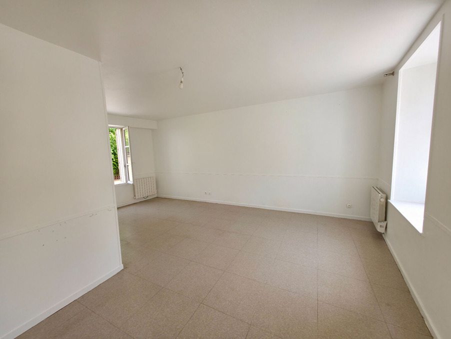 Location appartement St Cyr la Rosiere Réf. 02