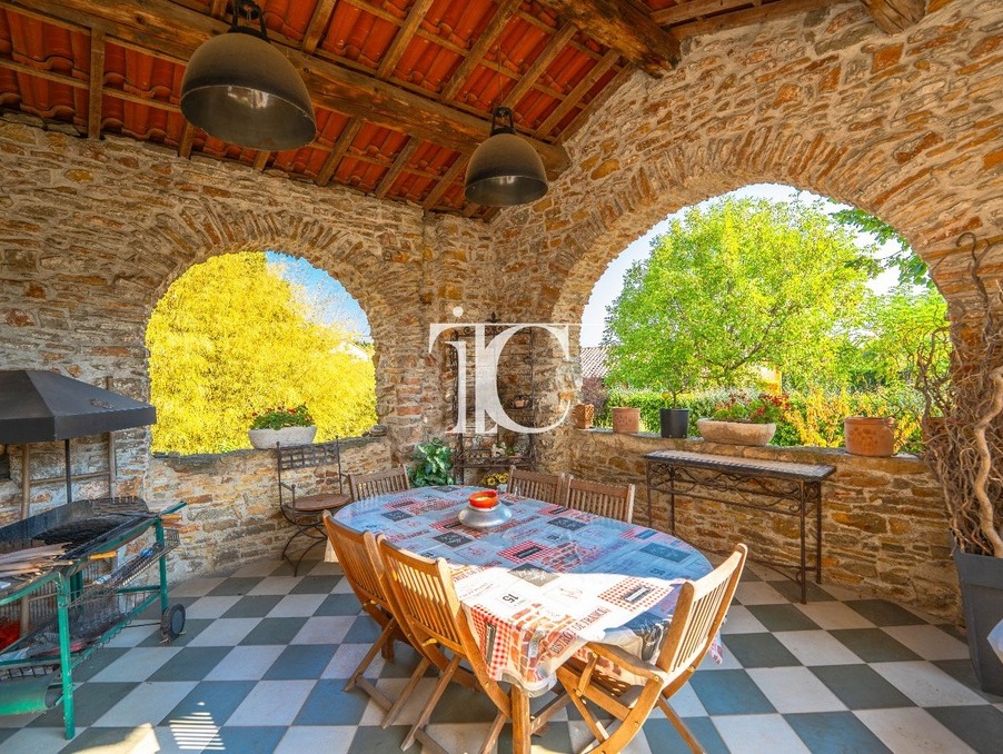 A vendre maison Les Vans 07140; 650 000 € 