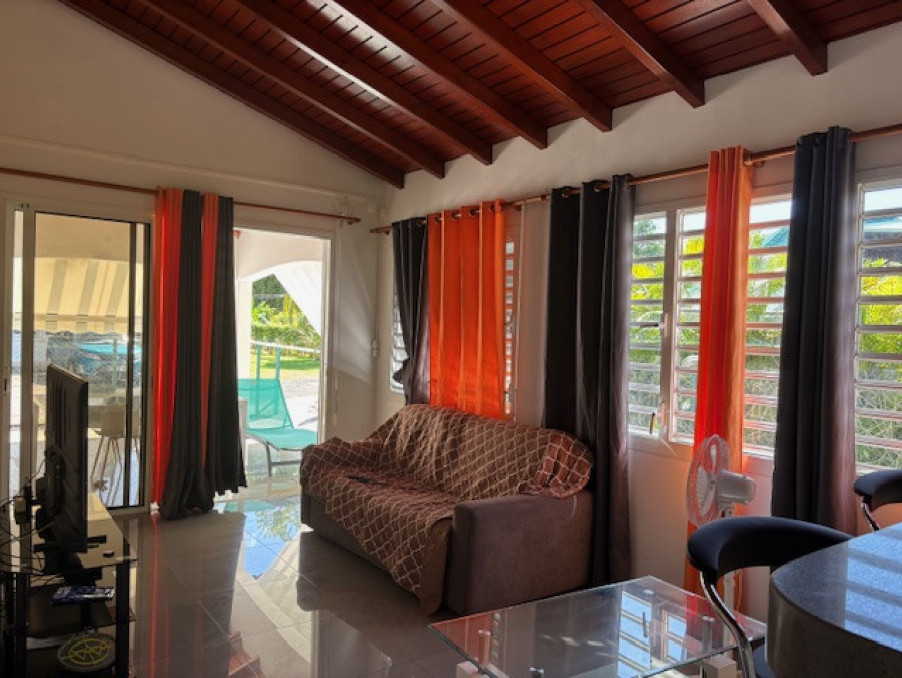 Maison 1 100 €  sur Lamentin (97129) - Réf. 758