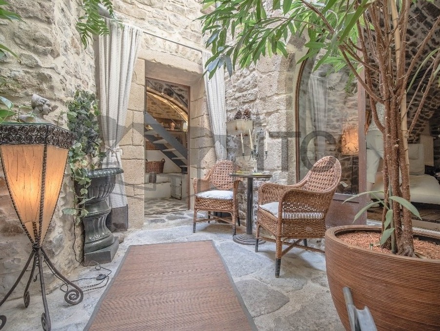 A vendre maison Banne 07460; 1 230 000 € 