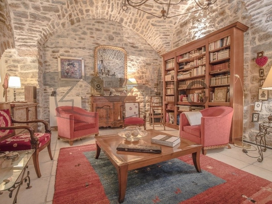 Maison sur Banne ; 1 230 000 €  ; Vente Réf. 30137204-1809279