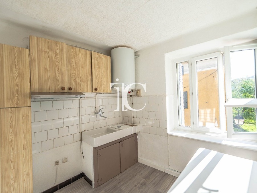 Appartement 76 000 €  sur Les Vans (07140) - Réf. 301376296-25091049