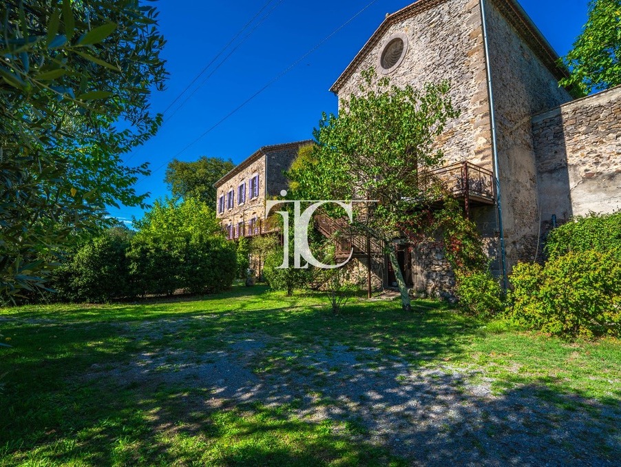 A vendre maison Banne 07460; 990 000 € 