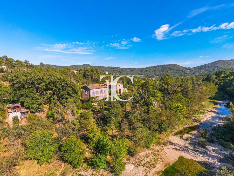 Maison 990 000 €  Réf. 301376299-25091054 Banne
