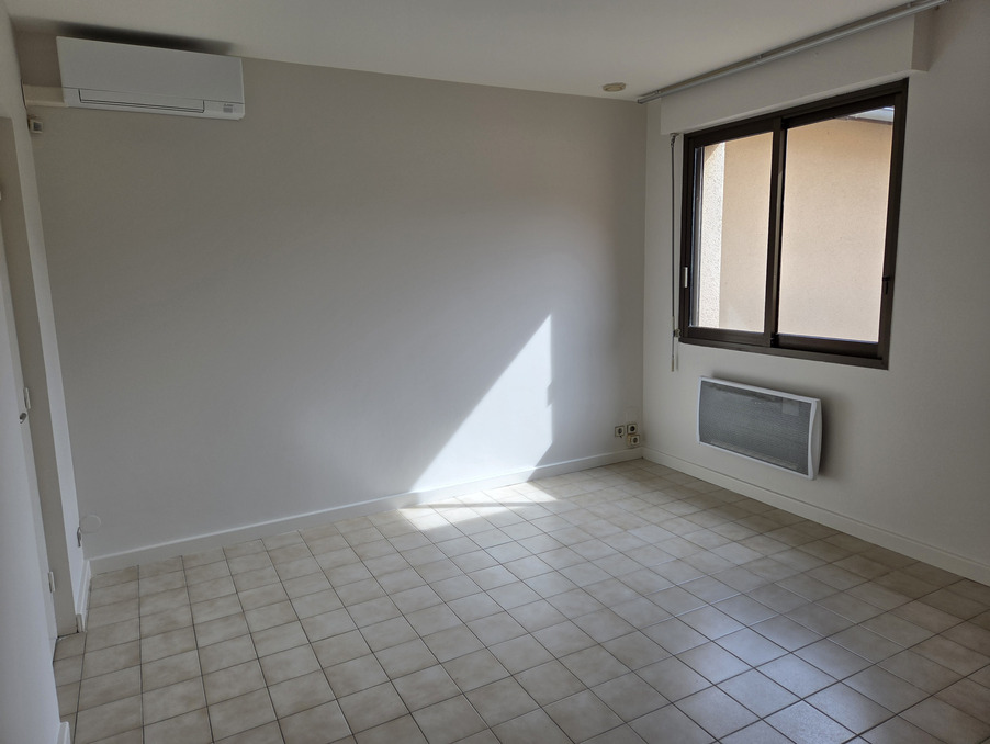 Local commercial sur Merville ; 525 €  ; Location Réf. 1_4354