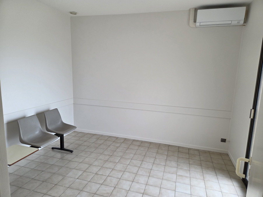 Local commercial 725 €  sur Merville (31330) - Réf. 1_4355