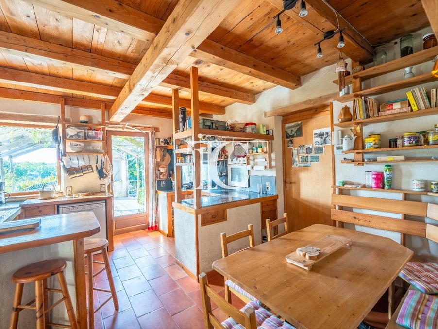 Vente maison 520 000 €  Banne