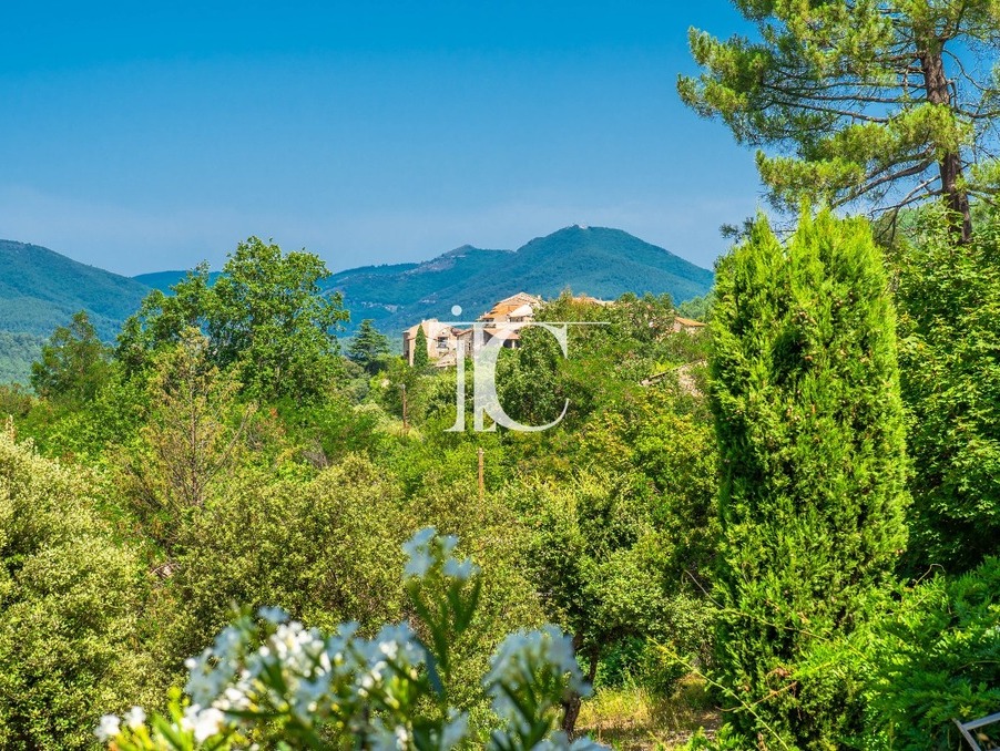 A vendre maison Les Vans 07140; 597 000 € 