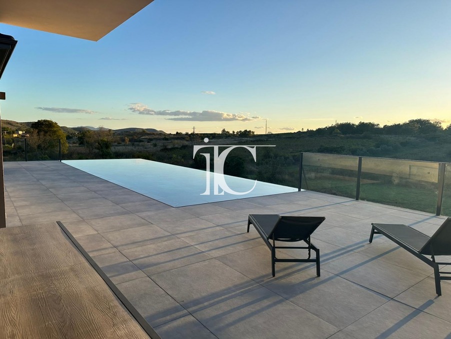 Maison sur Vinezac ; 749 000 &euro;  ; Vente Réf. 301376382-25111085