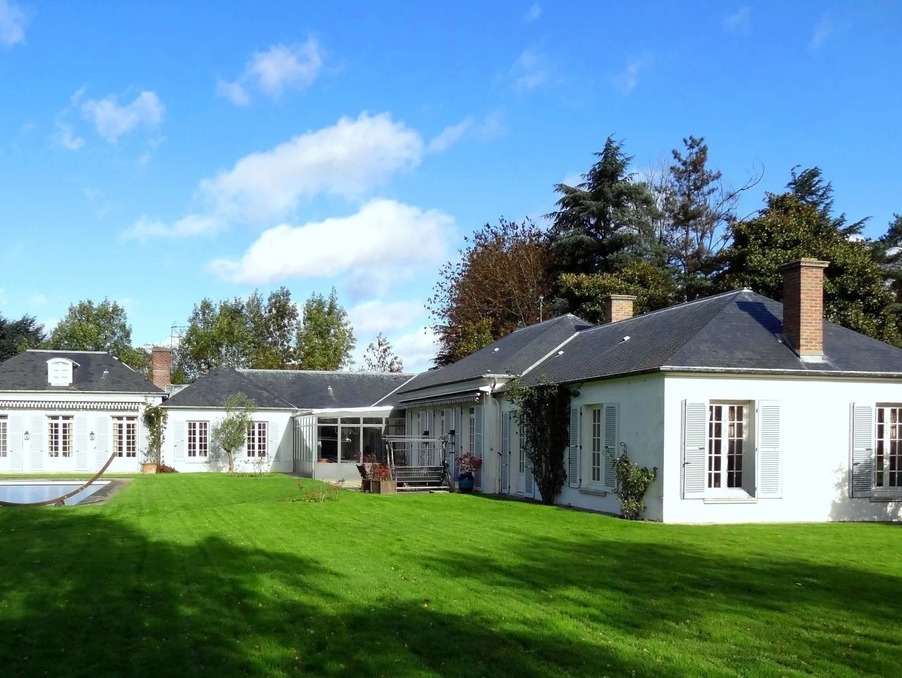 Property &euro; 10 500 000  Réf. 4345406 Les Loges-en-Josas