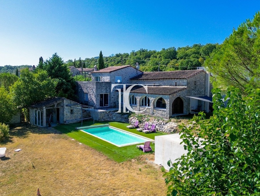 A vendre maison Saint Andre de Cruzieres 07460; 525 000 &euro; 