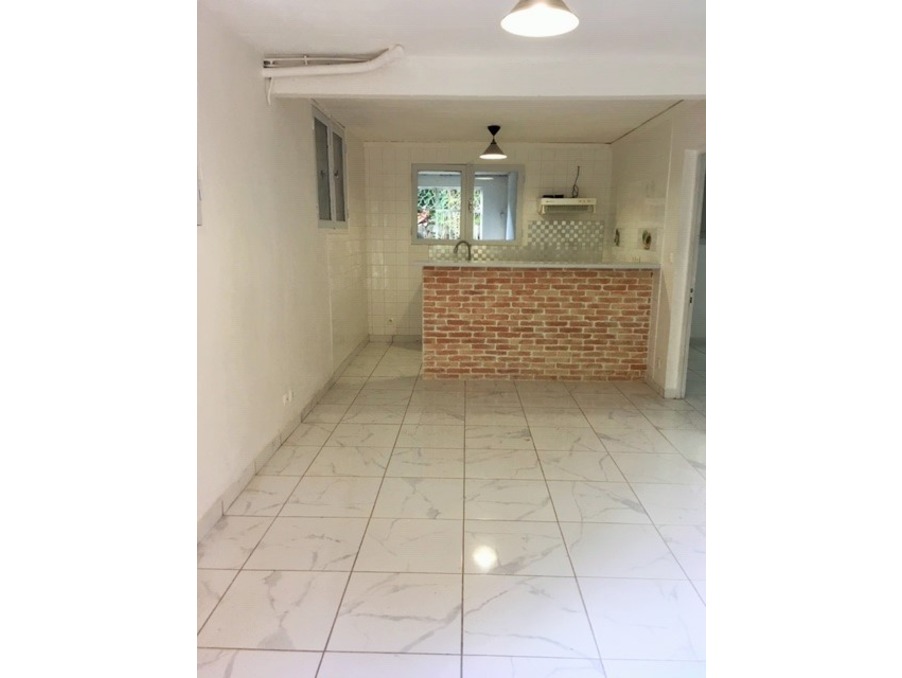 Appartement 550 &euro;  Réf. 770 Pointe Noire