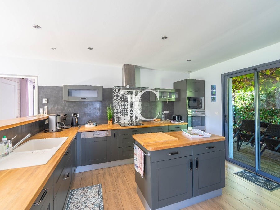 Vente maison 399 000 &euro;  Les Vans