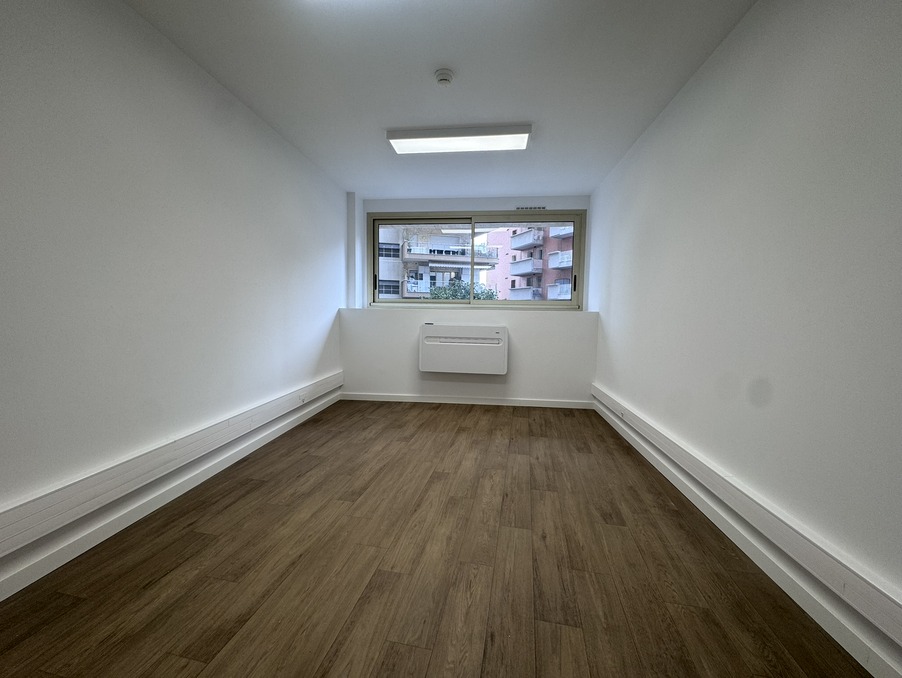 Location local professionnel Monaco Réf. BUREAU-PANORAMA