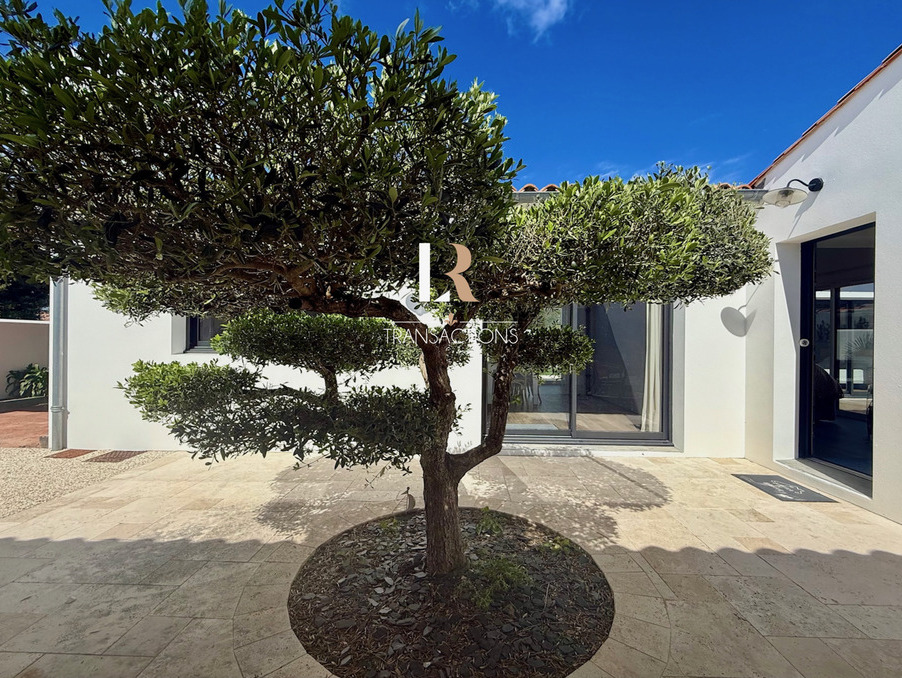 Maison sur Saint-Martin-de-Ré ; 988 000 &euro;  ; Achat Réf. A10498