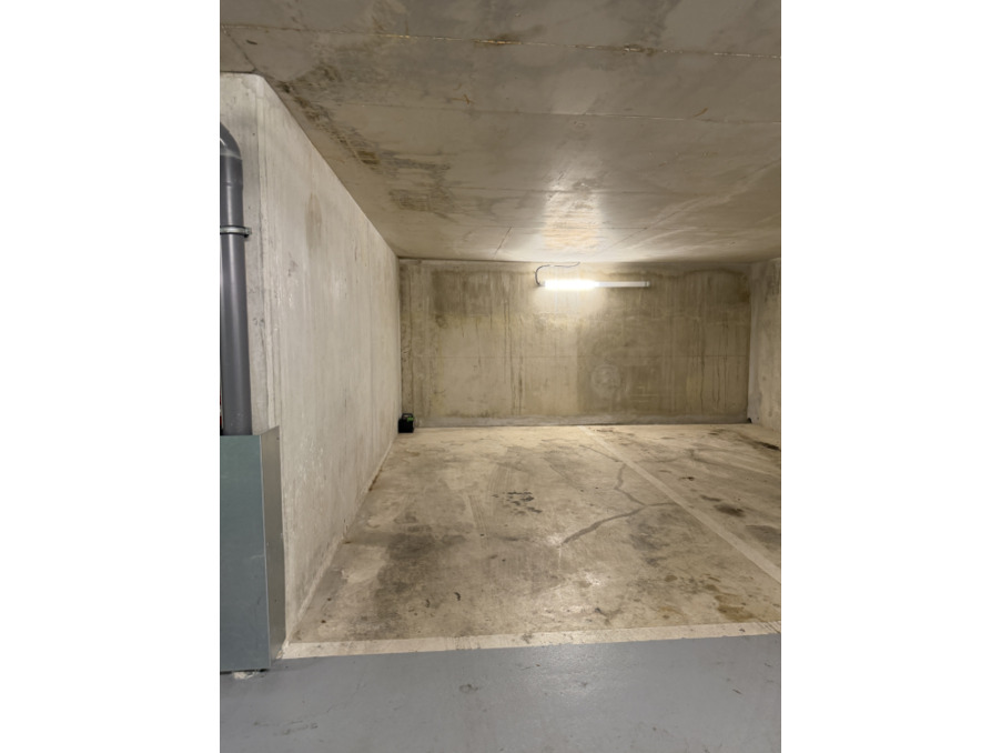 A louer parking 75 &euro;  Noisy-le-Sec