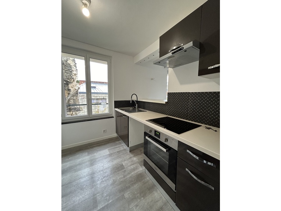 Appartement 715 &euro;  Réf. 625-DESJARDINS_625 Vernon