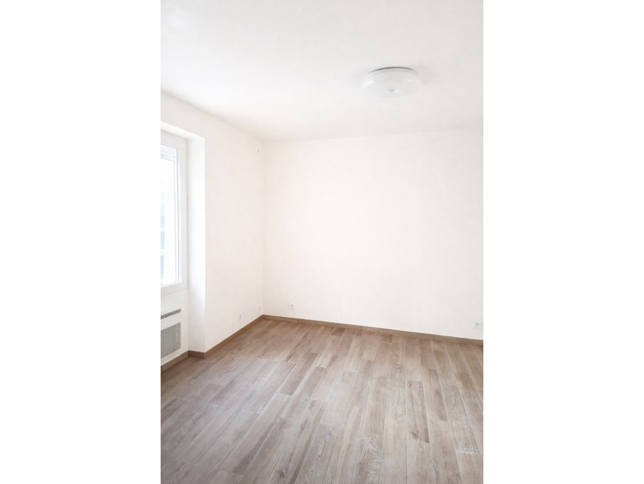 Appartement 790 &euro;  sur Saint-Maur-des-Fossés (94100) - Réf. TSLAP320002144