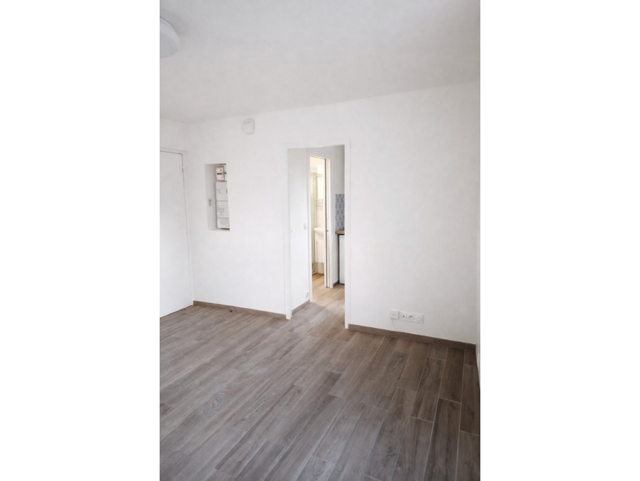Appartement 790 &euro;  sur Saint-Maur-des-Fossés (94100) - Réf. TSLAP320002144