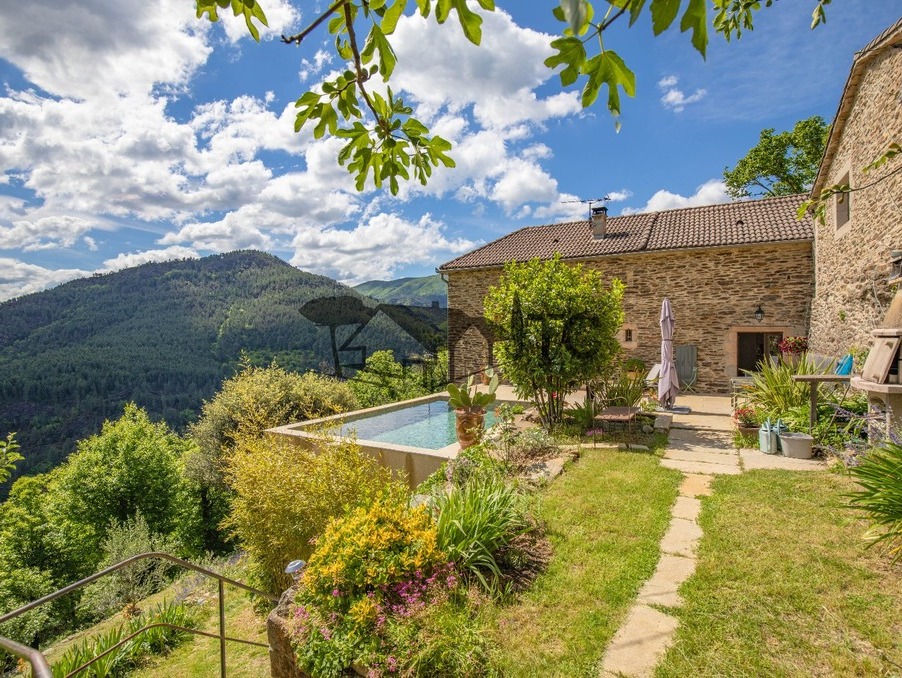 Maison sur Les Vans ; 544 000 €  ; A vendre Réf. 301373181-2010197