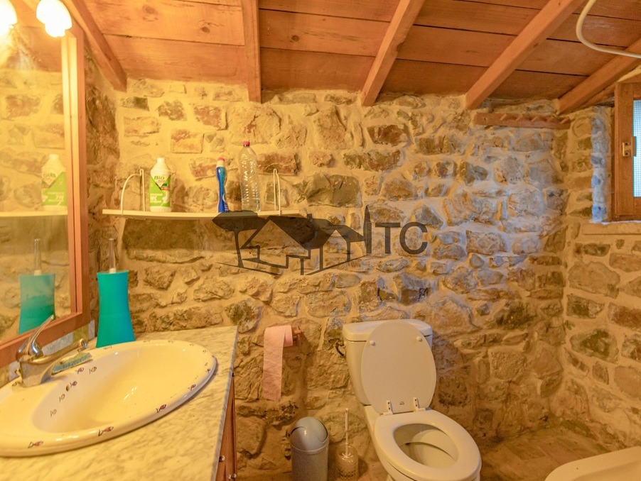 Maison sur Les Vans ; 462 000 €  ; Achat Réf. 301374029-2010216