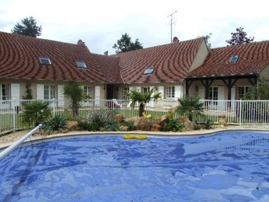 A vendre maison 420 m² 12 pièces A vendre maison 420 m² 12 pièces