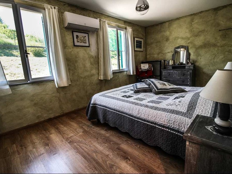 Maison sur Barjac ; 350 000 €  ; Vente Réf. 301371476-1611429