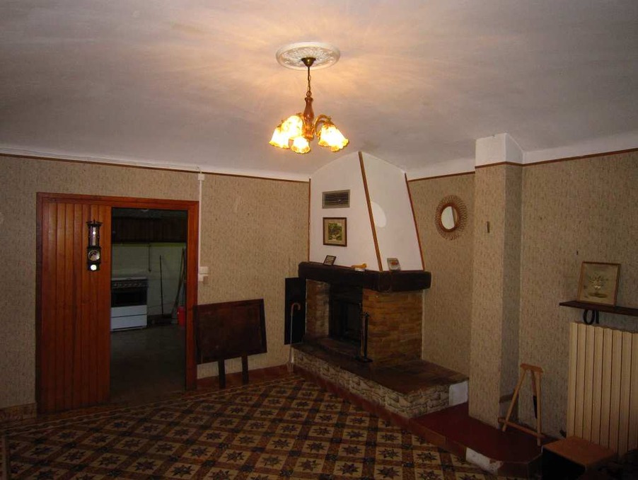 Vente maison 1 €  Banne