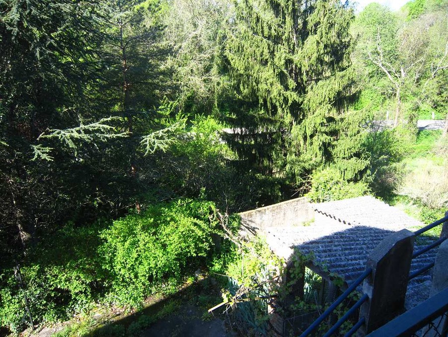 Maison sur Banne ; 1 €  ; A vendre Réf. 30137595-15/05231