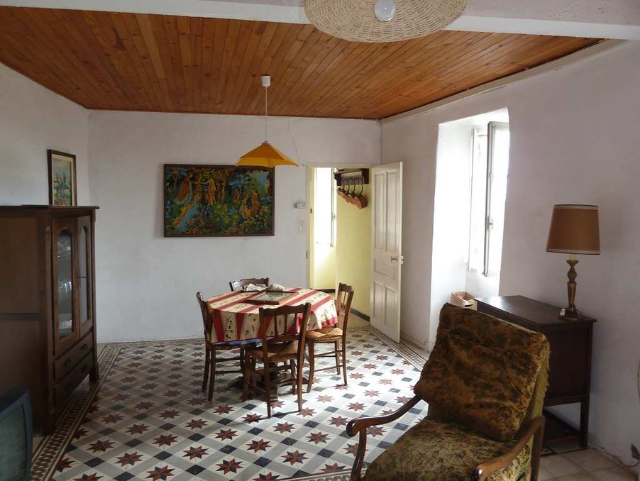 Maison sur Banne ; 77 000 €  ; Achat Réf. 301371236-16/06239