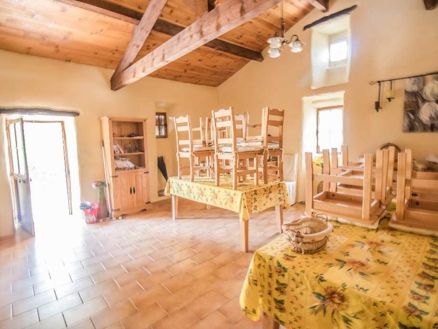 Vente maison 370 000 €  Banne