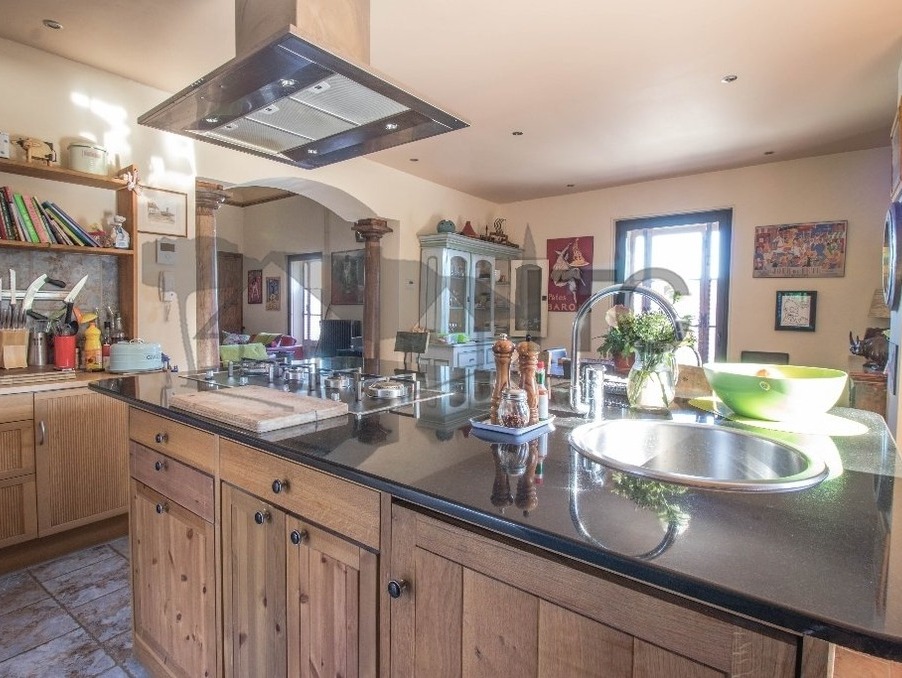 Maison sur Les Vans ; 447 000 €  ; Vente Réf. 301372071-1712457