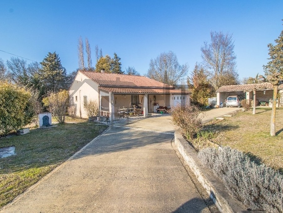 Maison sur Les Vans ; 230 000 €  ; A vendre Réf. 301372145-180239